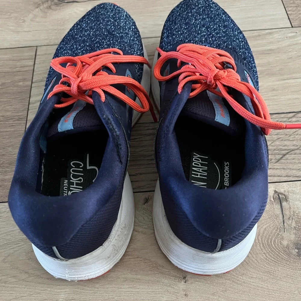 Women’s Brooks Athletic Shoes Sneakers Size 7.5 - Picture 2 of 9